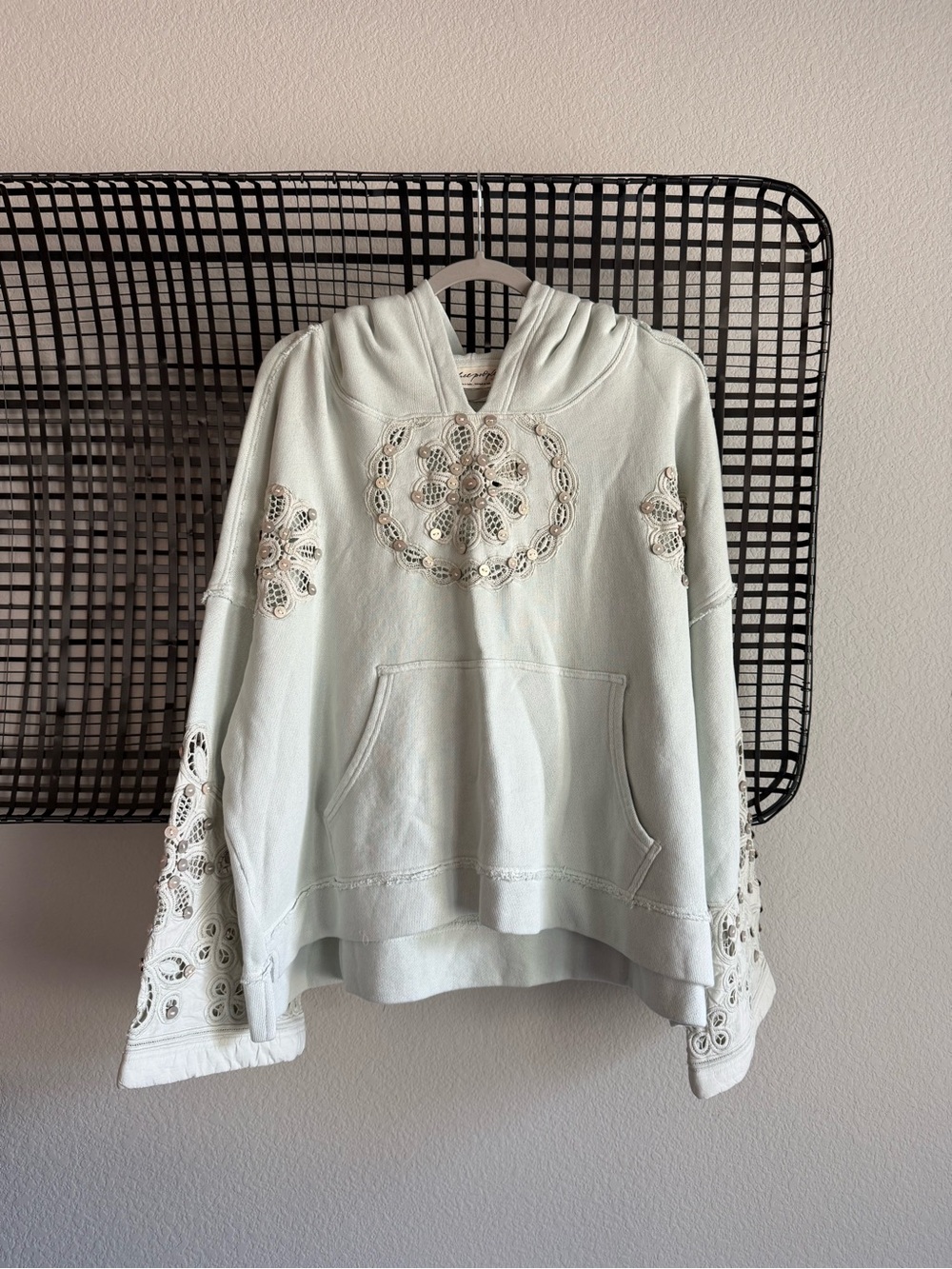 Free people By The Sea Sweatshirt - Picture 2 of 7